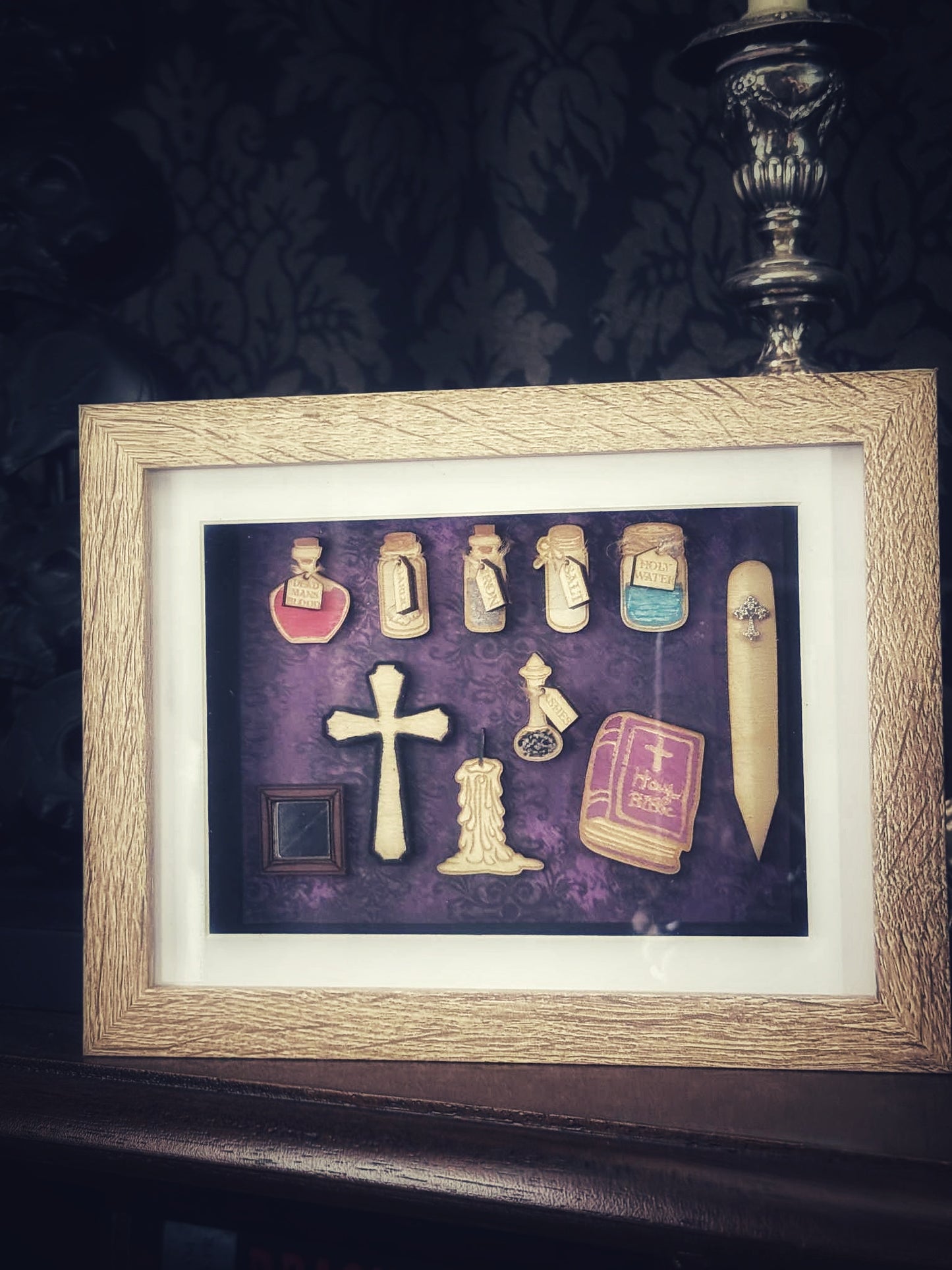 Vampire Hunting Kit 3D Frame Purple